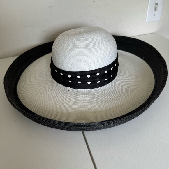 Vintage Black and White Woven Wide Brim Hat with Polka Dot Band - Picture 3 of 11